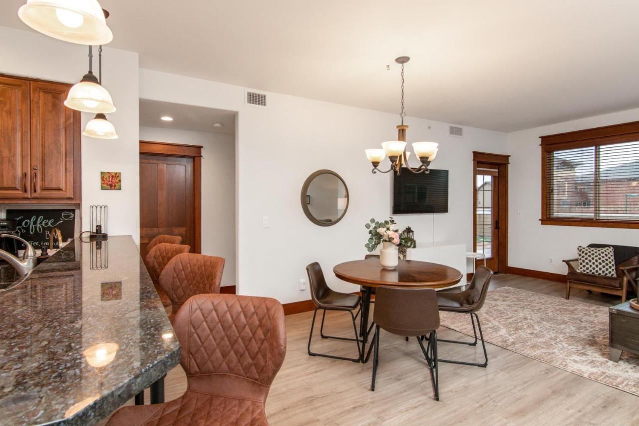 Modern Riverstone Condo With Grand Deck - Steps To Shops, Restaurants, Trails And River Coeur d'Alene Kültér fotó
