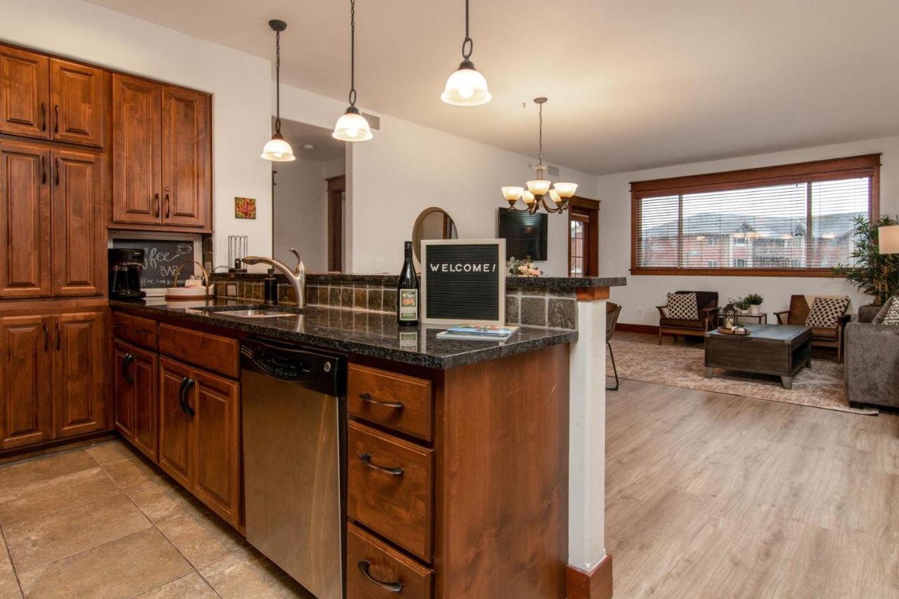 Modern Riverstone Condo With Grand Deck - Steps To Shops, Restaurants, Trails And River Coeur d'Alene Kültér fotó